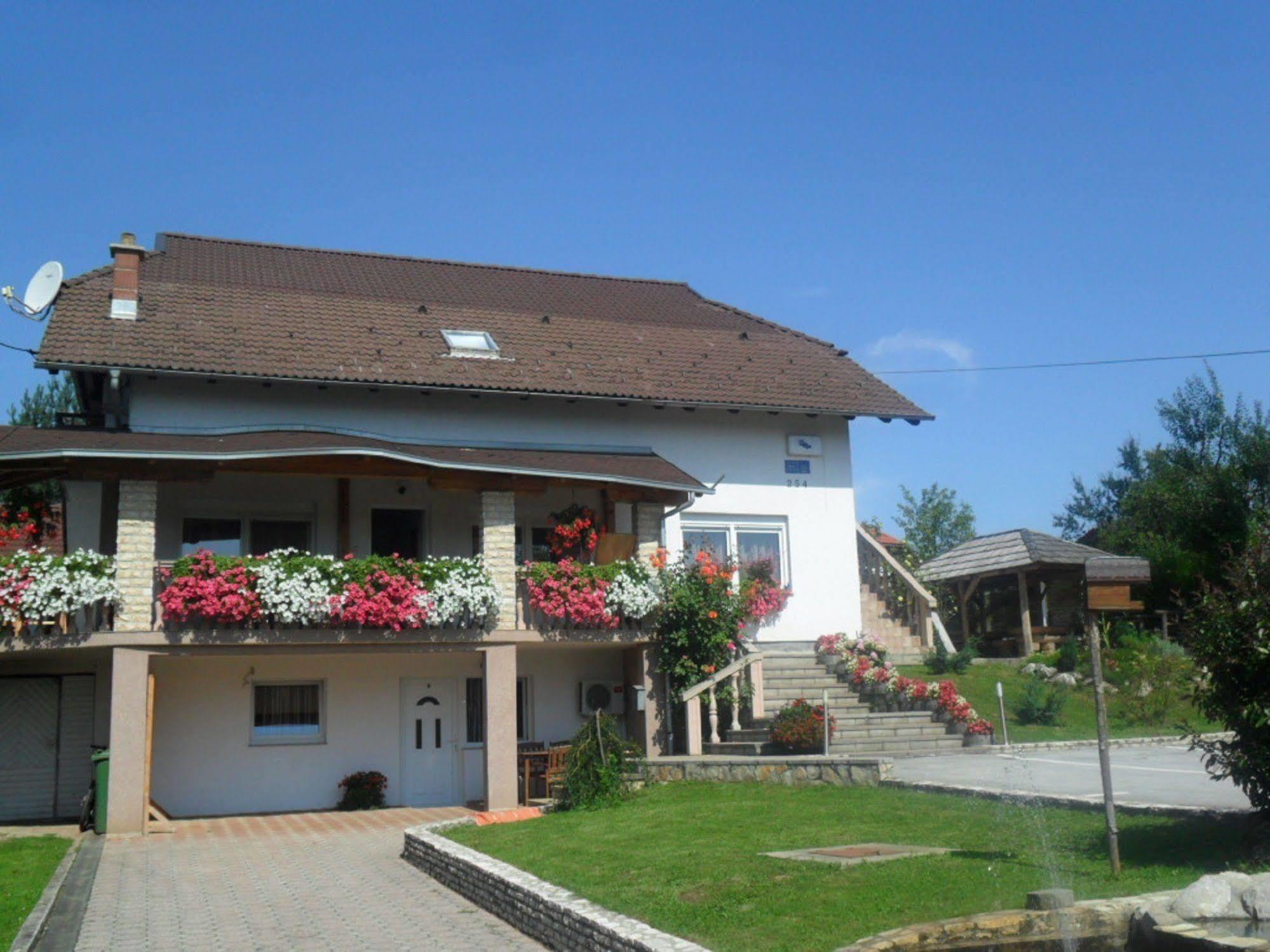 Guesthouse Sara Grabovac  Luaran gambar